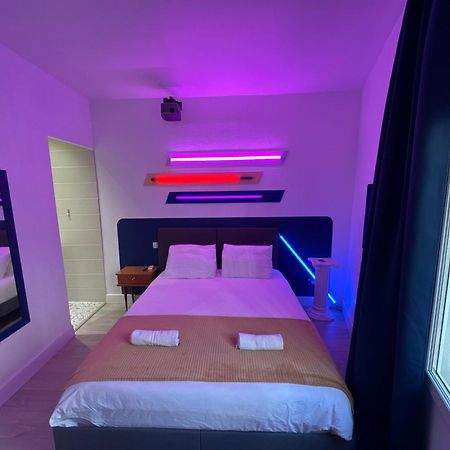 Roma Reva: Design Et Home Cinema Nîmes Exteriér fotografie