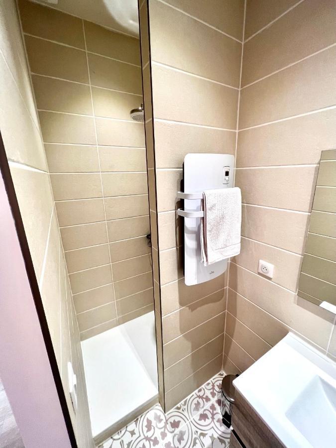 Roma Reva: Design Et Home Cinema Nîmes Exteriér fotografie