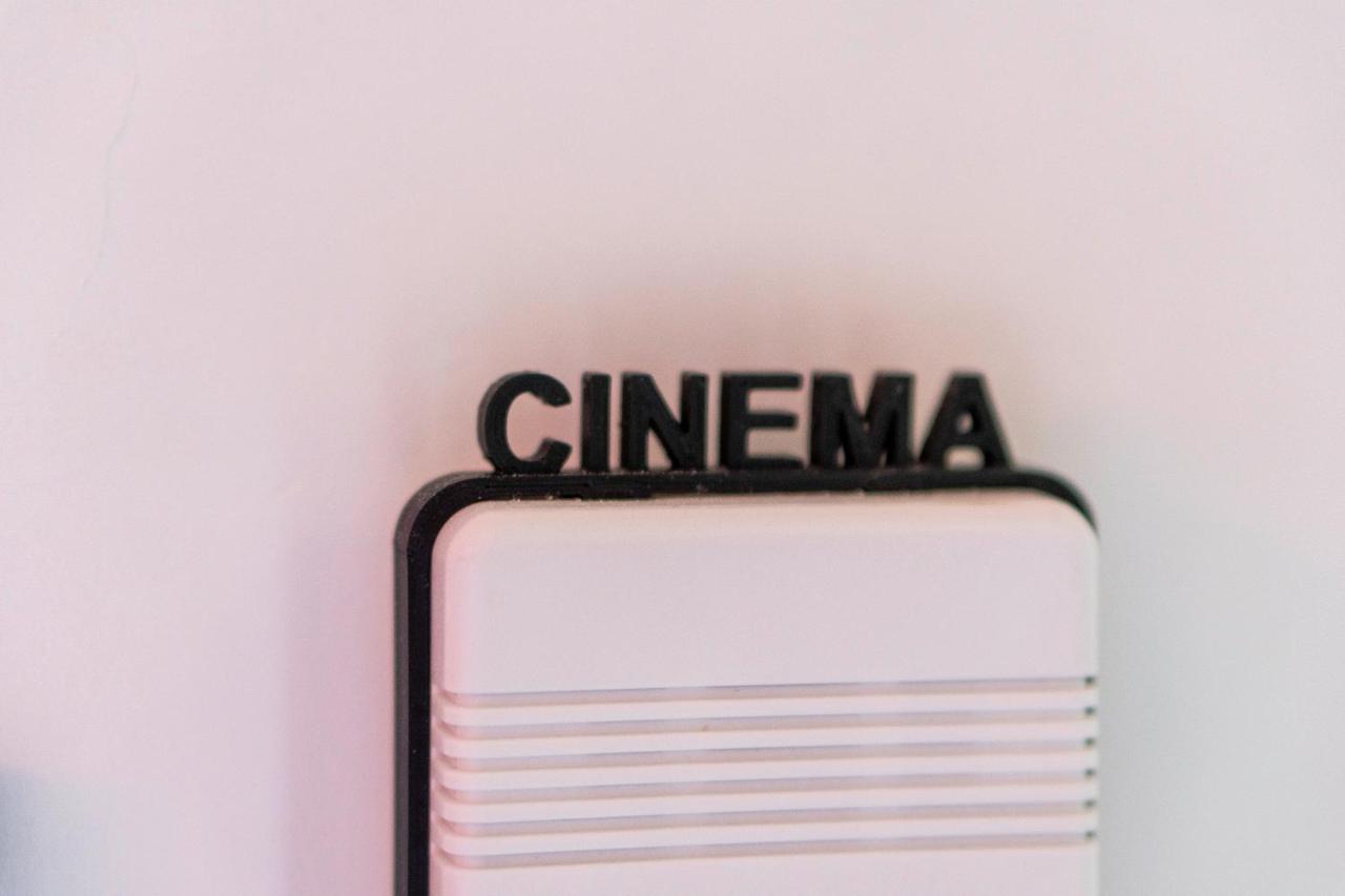 Roma Reva: Design Et Home Cinema Nîmes Exteriér fotografie